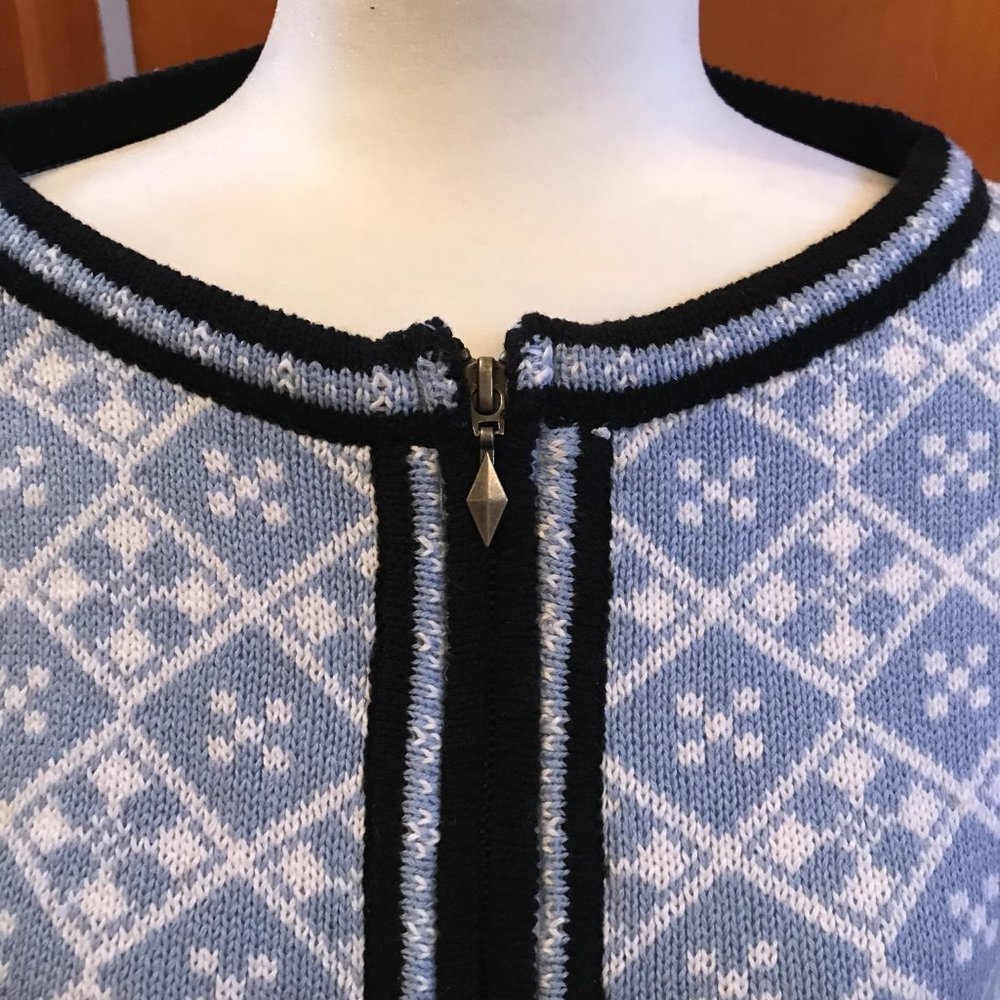 Heartstrings Woman's Sweater View 3